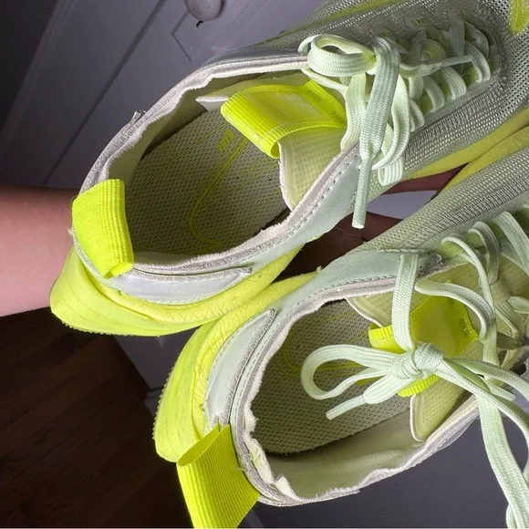 Nike Women’s Zoom Double Stacked in Volt size 9 - Picture 6 of 14